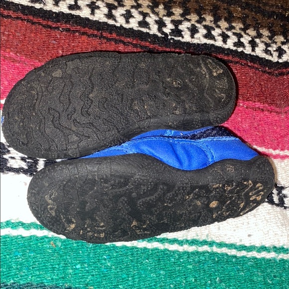 Blue Kids water shoes - Picture 3 of 8
